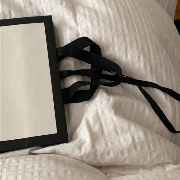 SMALL BLACK AND WHITE GUCCI SHOPPING BAG NEW - Picture 7 of 8